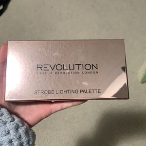 SOLD - Makeup Revolution Strobe Lighting Palette